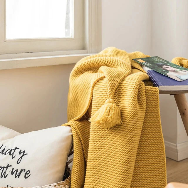 Plaid Uni en Maille Torsadée avec Pompons